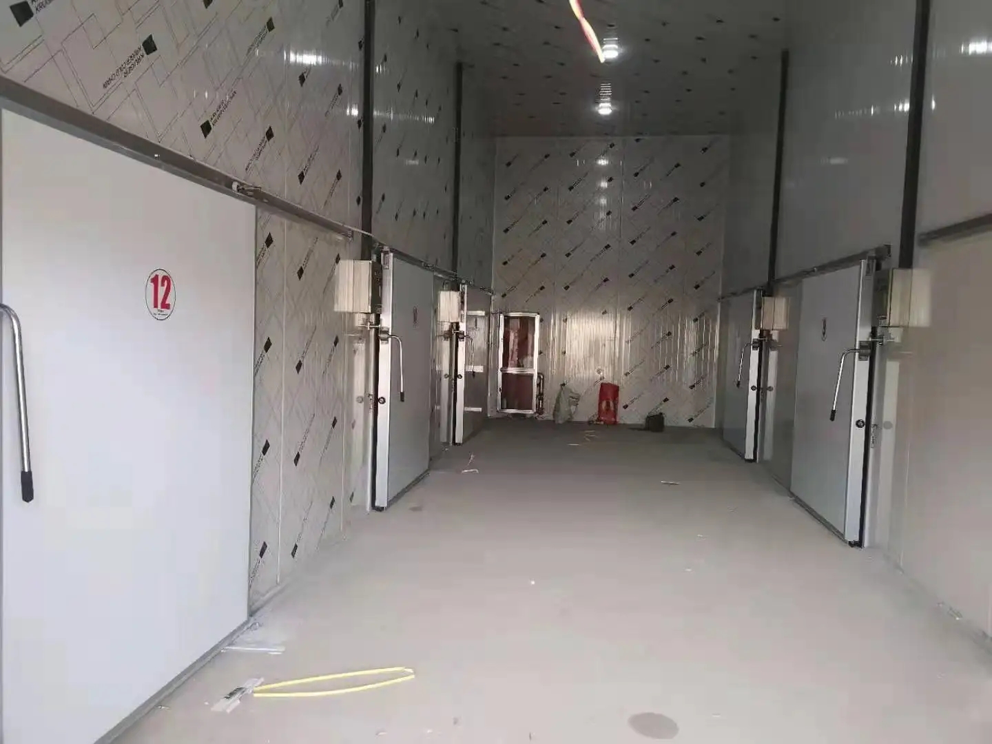 图为哈哈体育工程制作的冷库